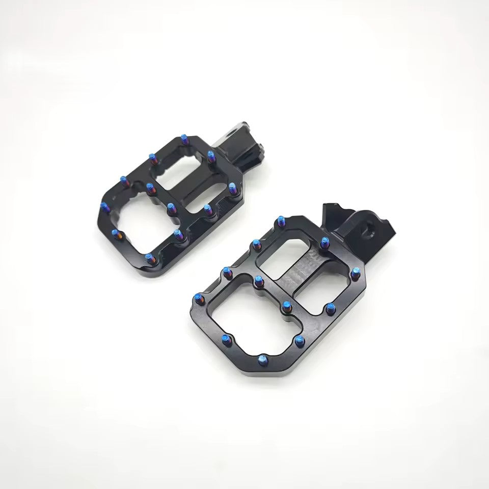 Ultra Bee WIDE Pegs + Titanium Peg Pins