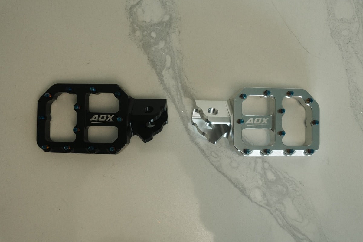 Titanium Wide Pegs (ALL E-Motos)