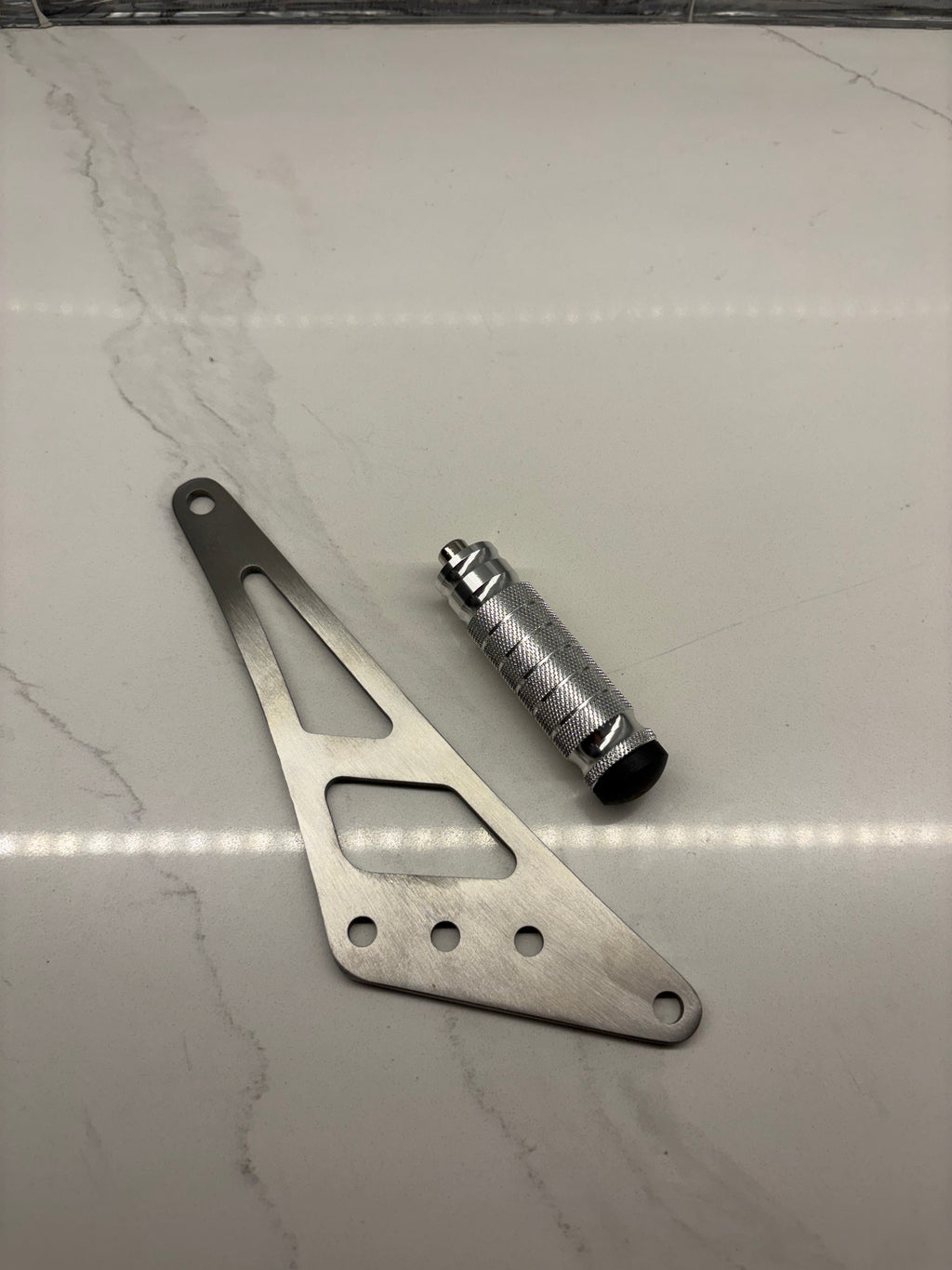 Surron Ultra Bee Shiftlock and Bracket (1-2 Week Preorder) (Collective)