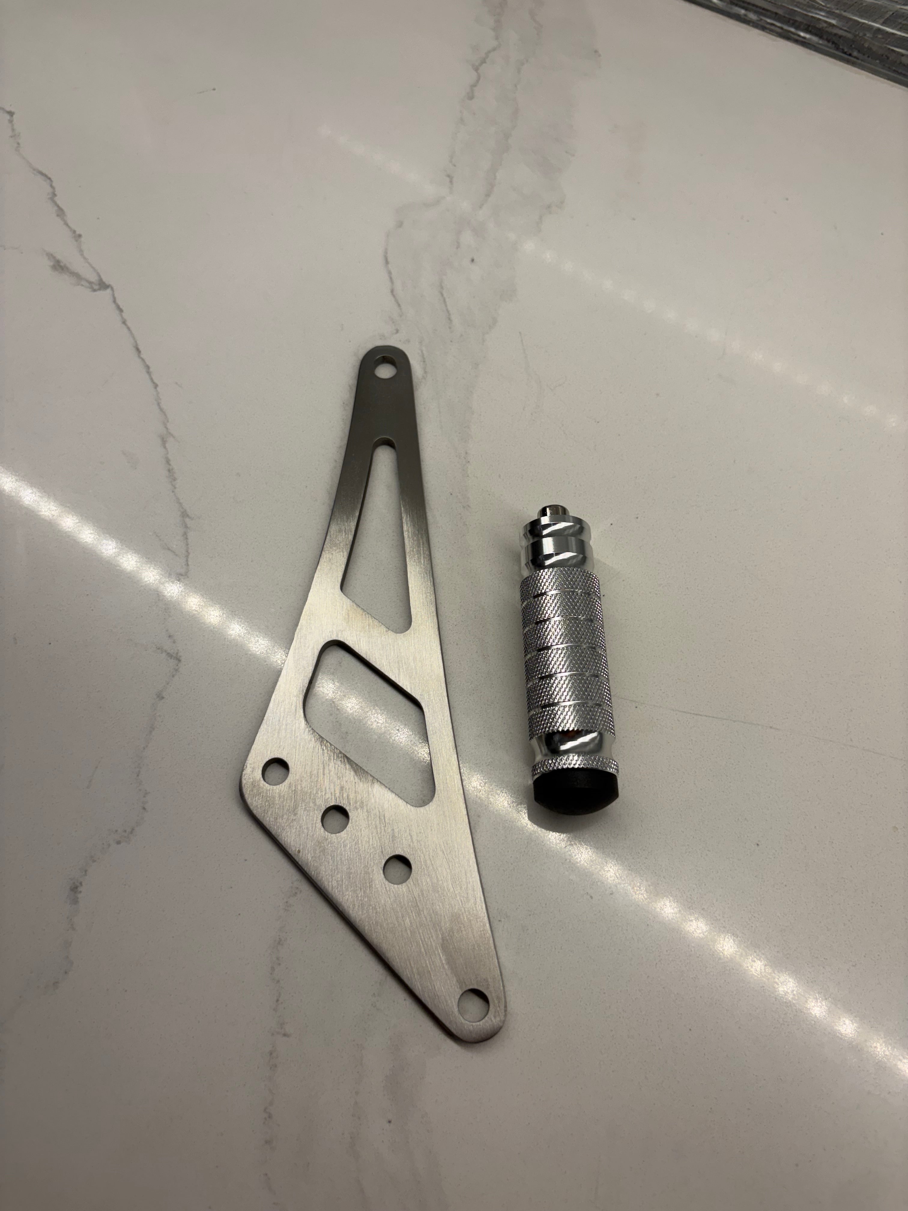 Surron Ultra Bee Shiftlock and Bracket (1-2 Week Preorder) (Collective)