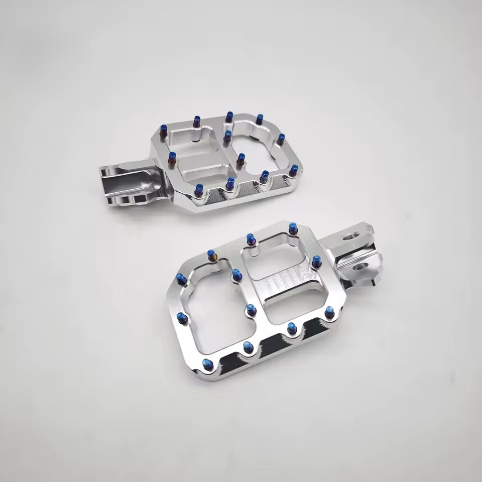 Ultra Bee WIDE Pegs + Titanium Peg Pins